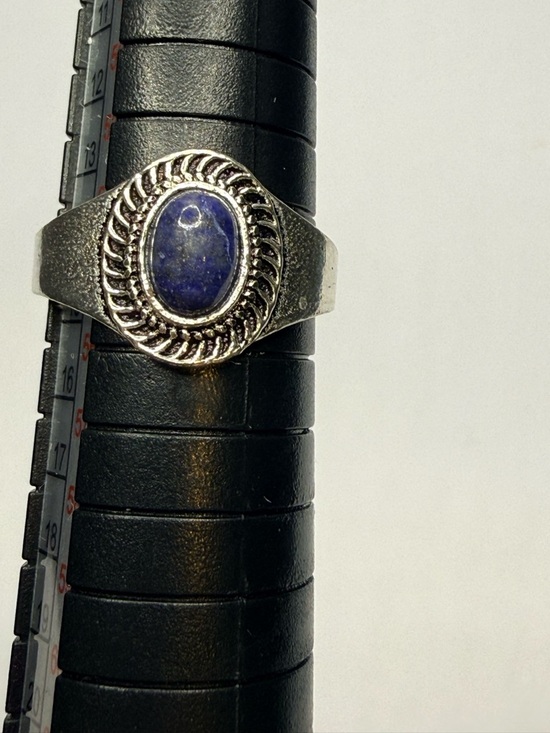 Jewelry - Oval Blue Stone Silver-Tone Statement Ring size 7